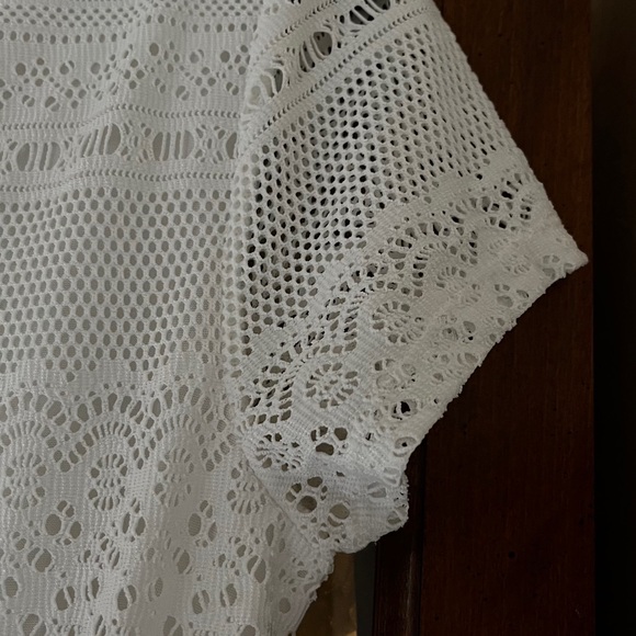 Banana Republic Cream crochet lace dress , lined , size Medium, gently loved - Picture 6 of 13